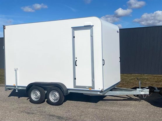 TP 360-3500 cargo med døre bag og aflåselig sidedør i langside